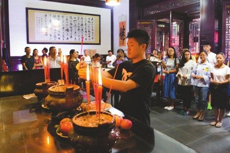 克勤克俭传家宝 唯读唯耕是正道