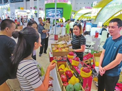 打造辽宁号航母生活舱 泡沫铝上天入地