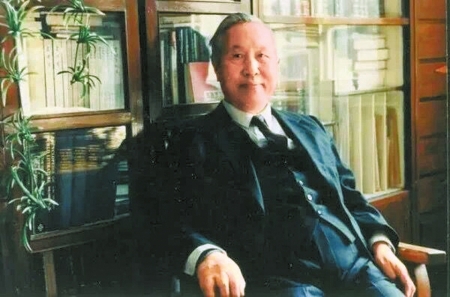 《雷雨》英译者王佐良先生手迹展今日在蓉开幕